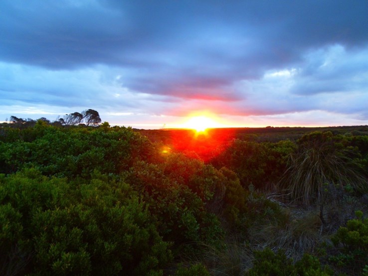 The sun just "sets" off the beautiful Australian landscape.