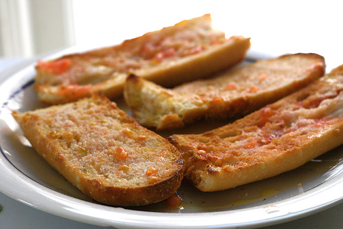 Catalan food Pan con tomate by Jen SFO-BCN by Oh-Barcelona.com (CC BY 2.0)